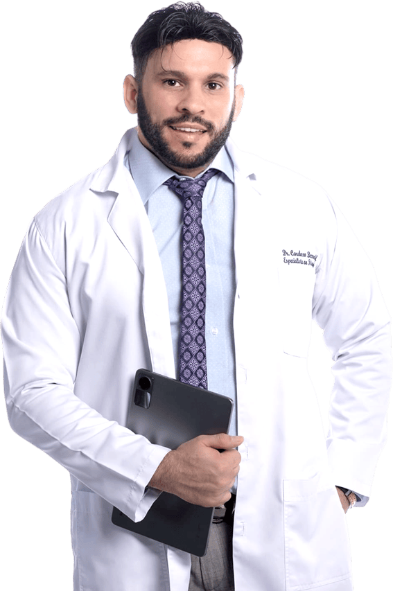 El Dr. Yuniesky Cardoso Becerra es un médico altamente calificado con una sólida formación académica y una amplia experiencia laboral en el campo de la psiquiatría.