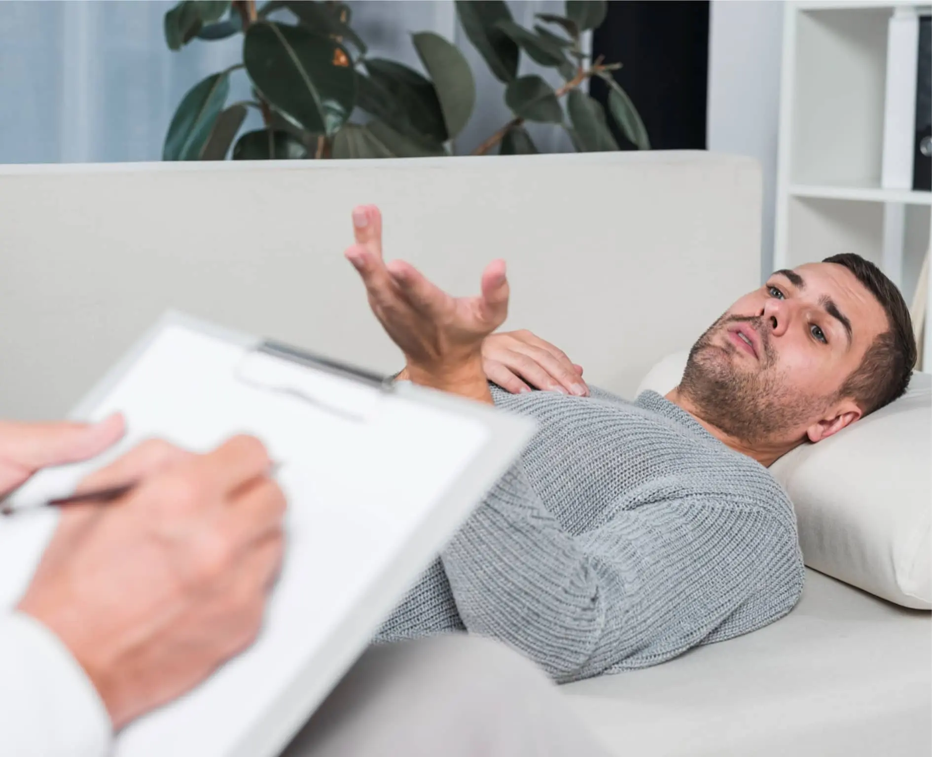 ATENCIÓN A TRASTORNOS MAYORES CALI: El Dr. Cardoso Becerra ofrece una atención integral a pacientes con trastornos mentales mayores, brindando apoyo terapéutico y tratamiento médico para mejorar su calidad de vida y funcionalidad.